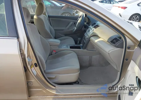 2011 Toyota Camry Le z USA, uszkodzony, nr VIN 4T1BF3EK1BU209970